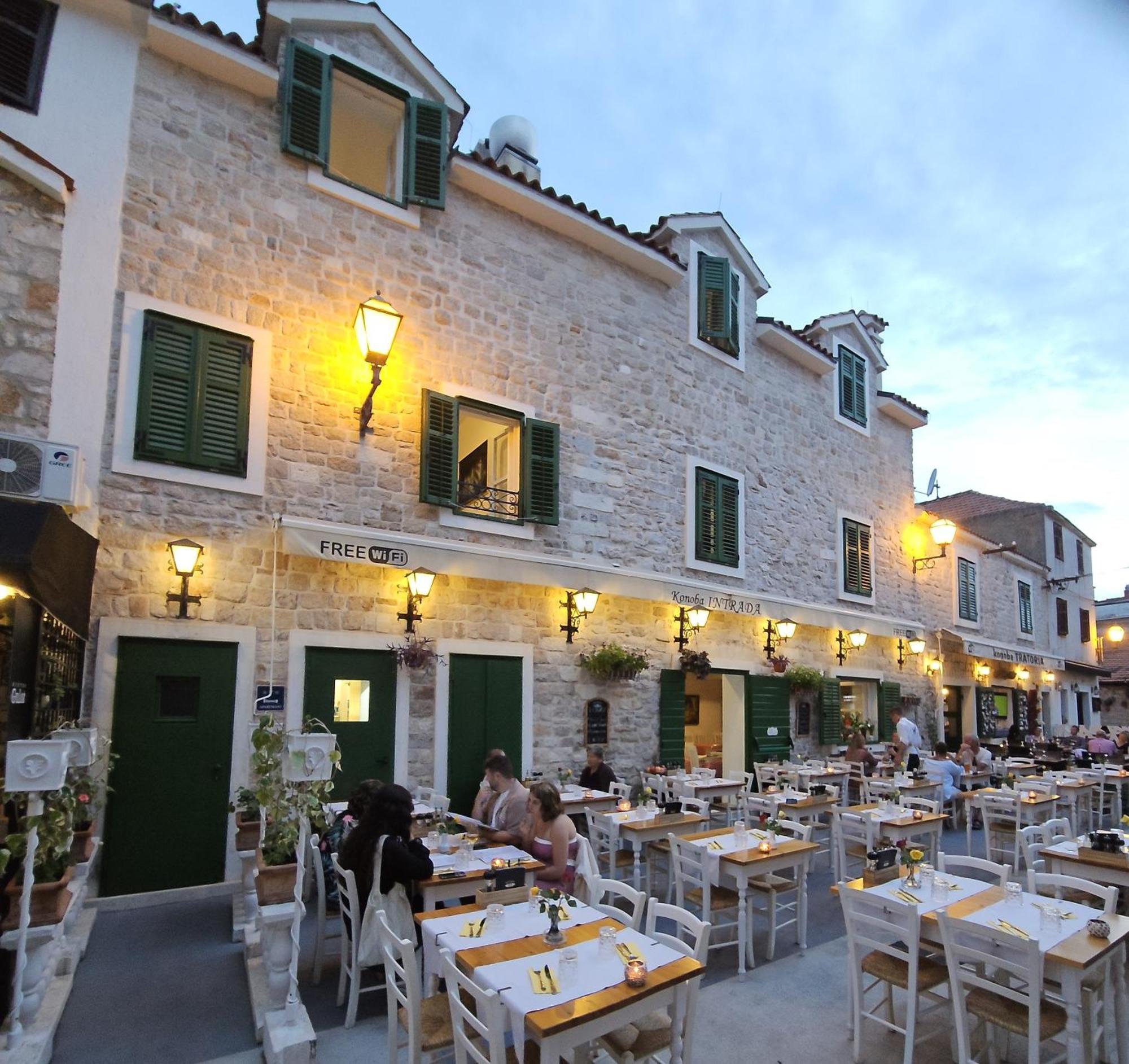 Centar Vodice Apartmani المظهر الخارجي الصورة