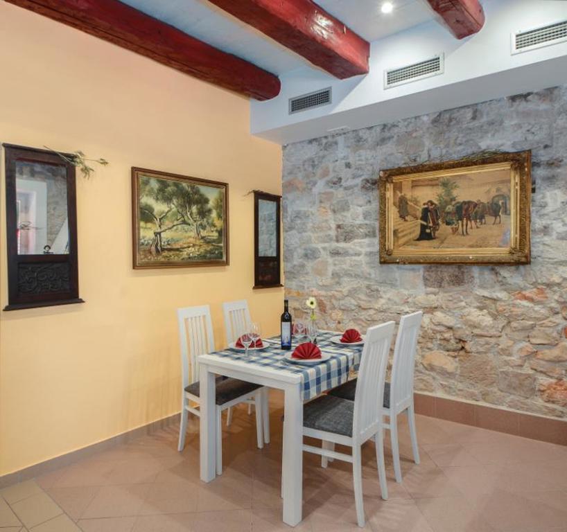 Centar Vodice Apartmani المظهر الخارجي الصورة